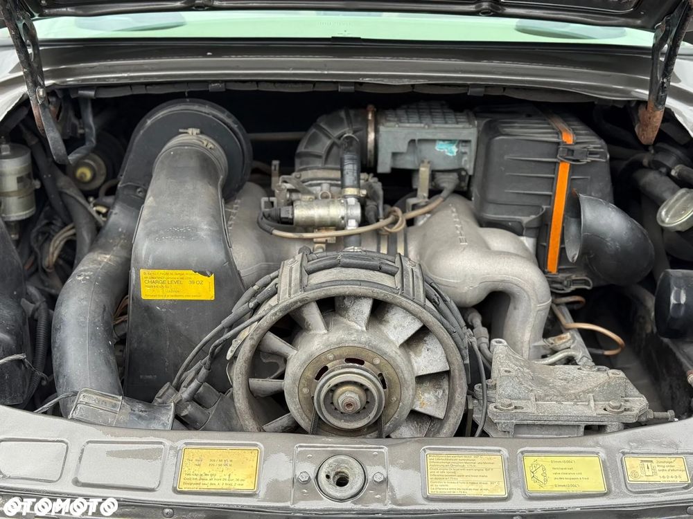 Porsche 911 - 23