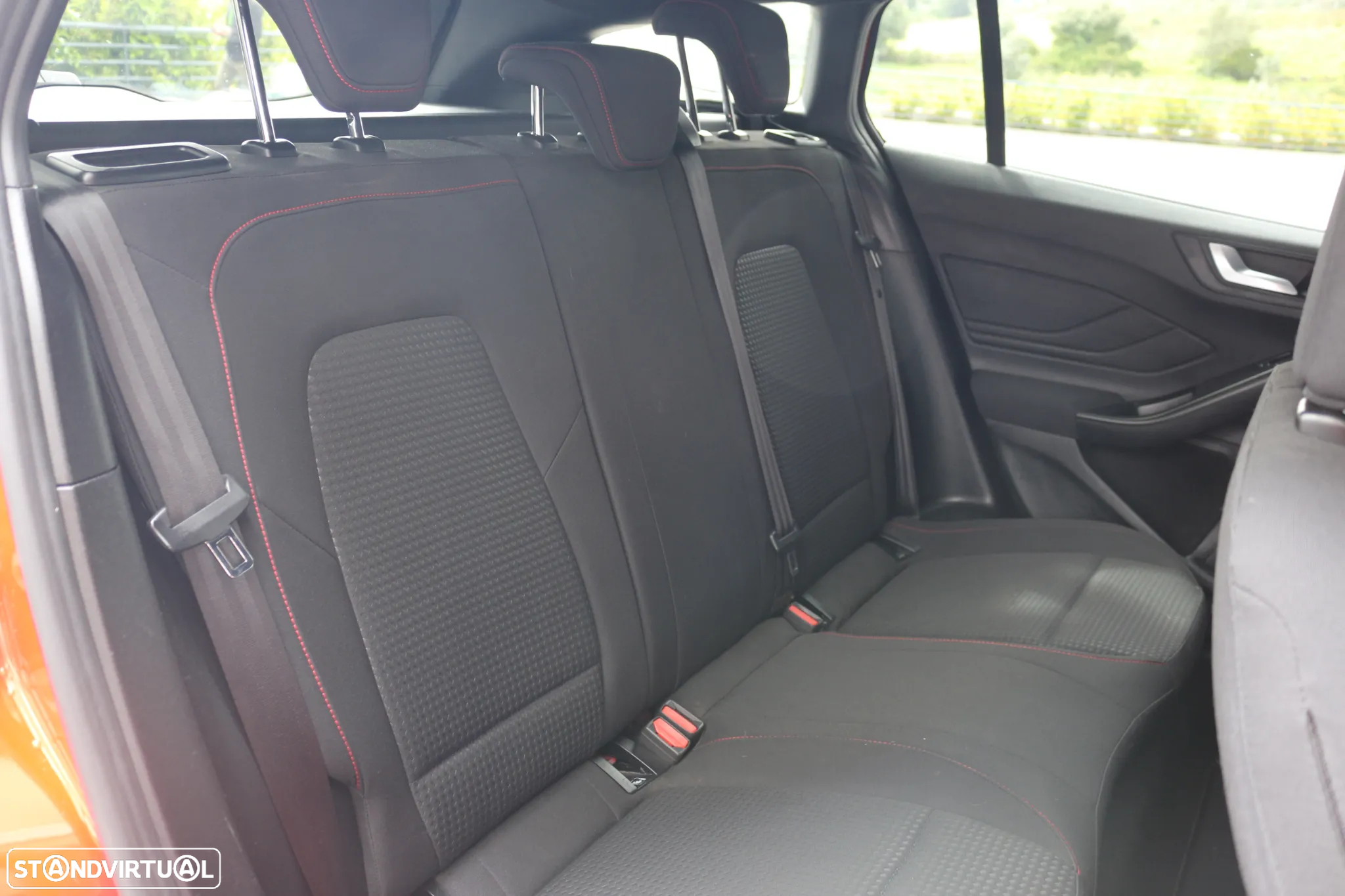 Ford Focus SW 1.0 EcoBoost S&S ST-LINE - 18