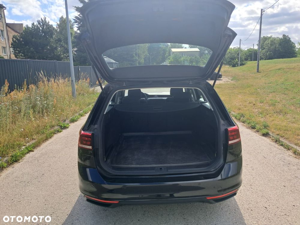 Volkswagen Passat 2.0 TDI EVO Elegance DSG - 17