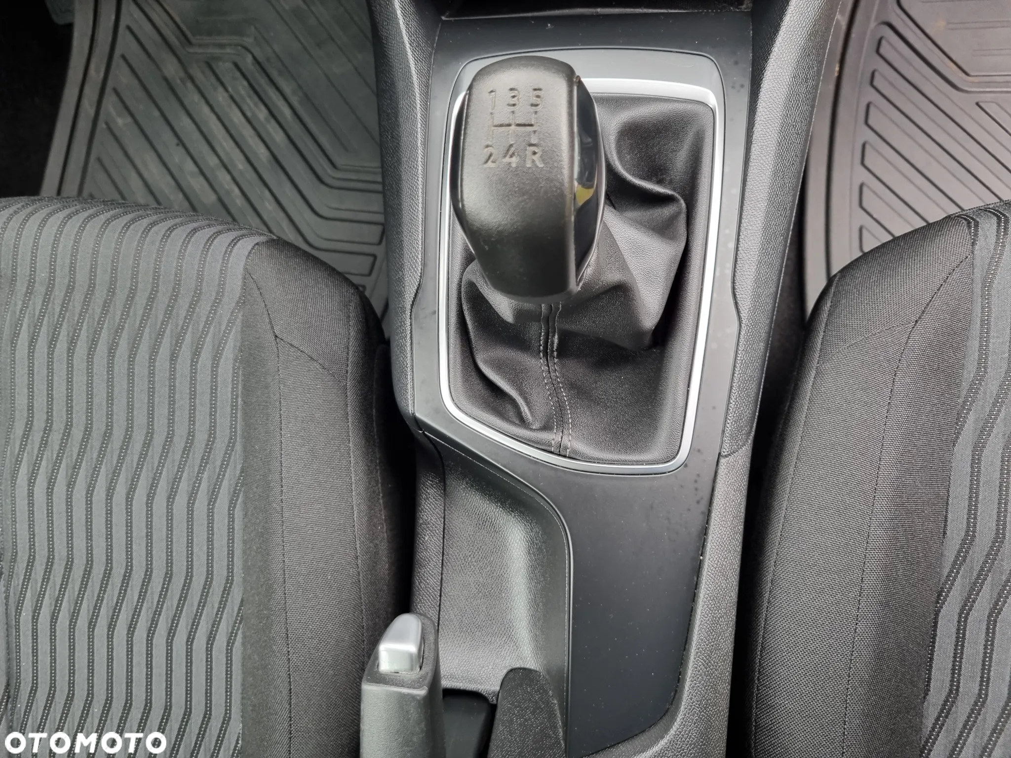Peugeot 308 1.2 PureTech Access EU6 - 11
