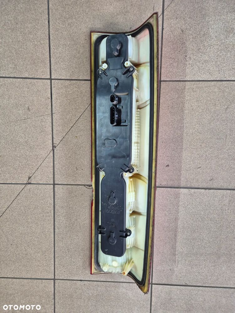 LAMPA PRAWA TYŁ EU IVECO DAILY IV  06-12. - 5