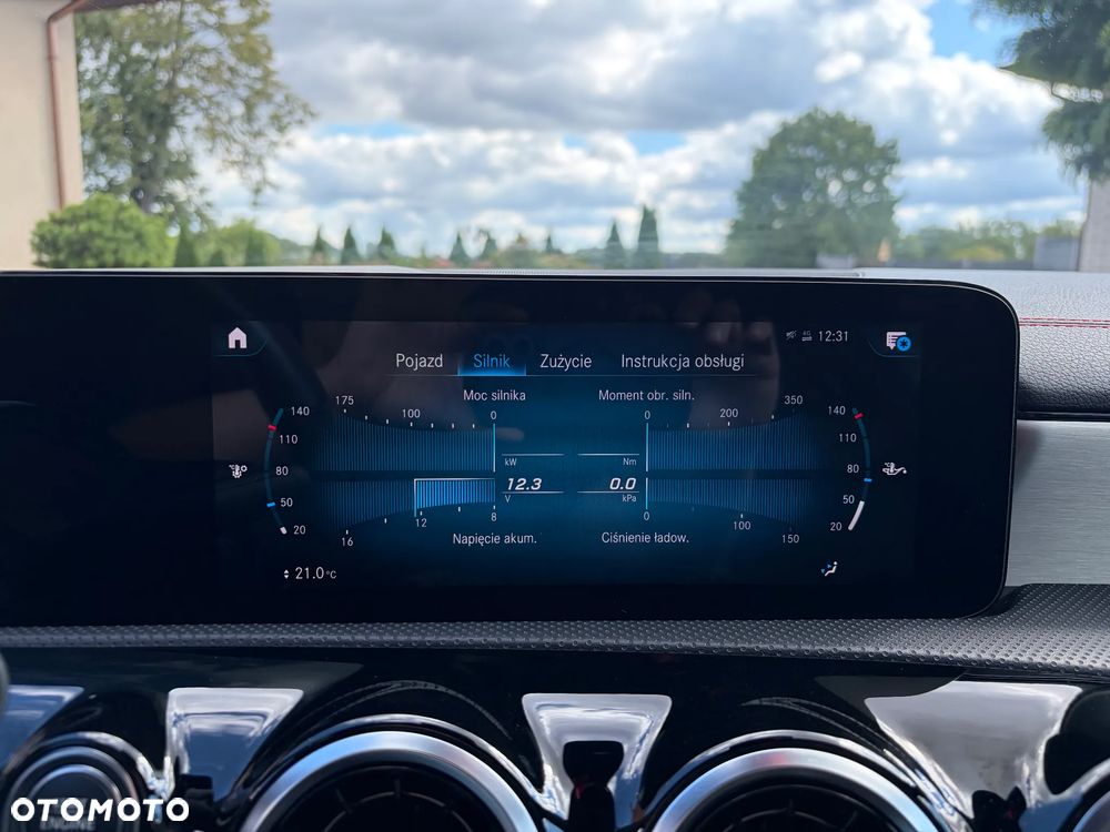 Mercedes-Benz CLA 180 AMG Line 7G-DCT - 21