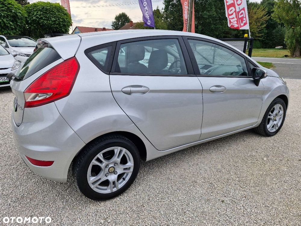 Ford Fiesta - 10