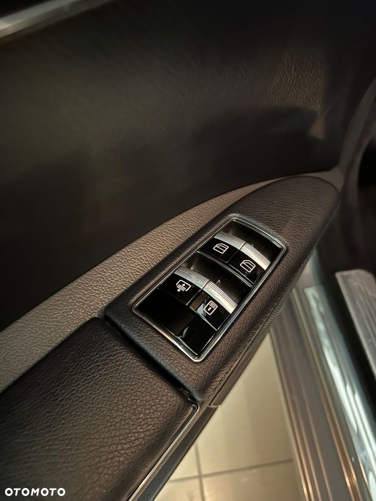 Mercedes-Benz Klasa S 500 4-Matic - 29