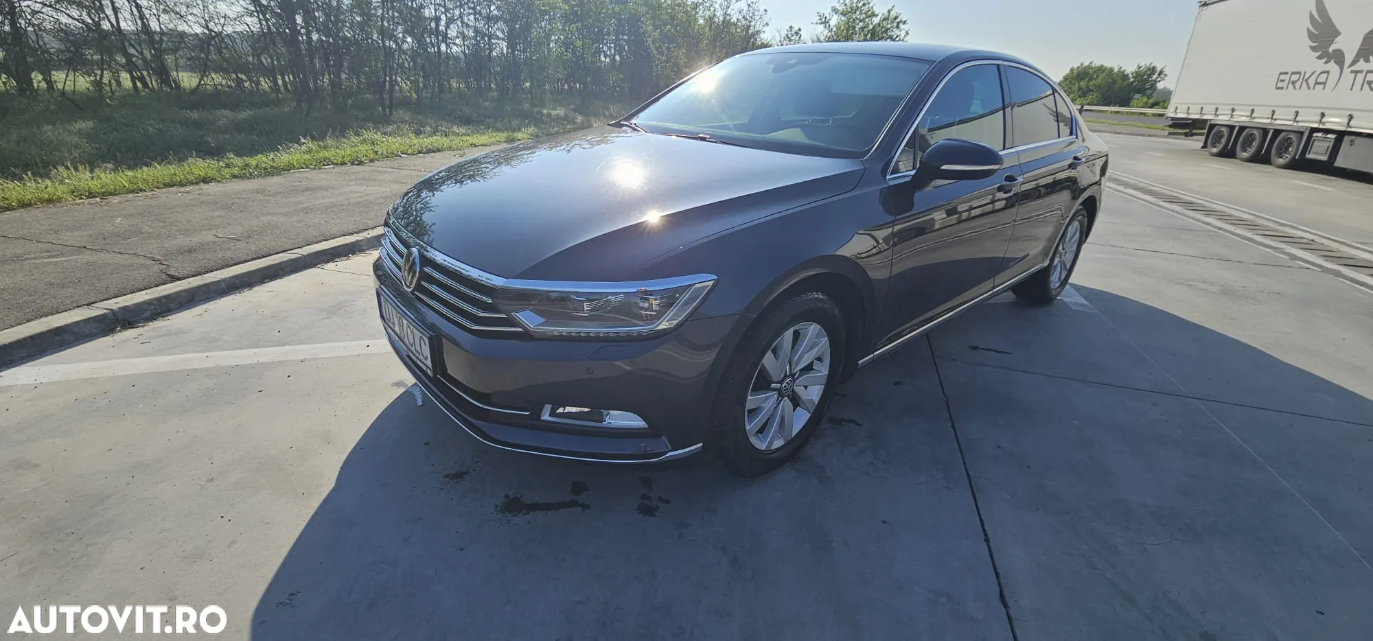 Volkswagen Passat 2.0 TDI DSG Comfortline - 5