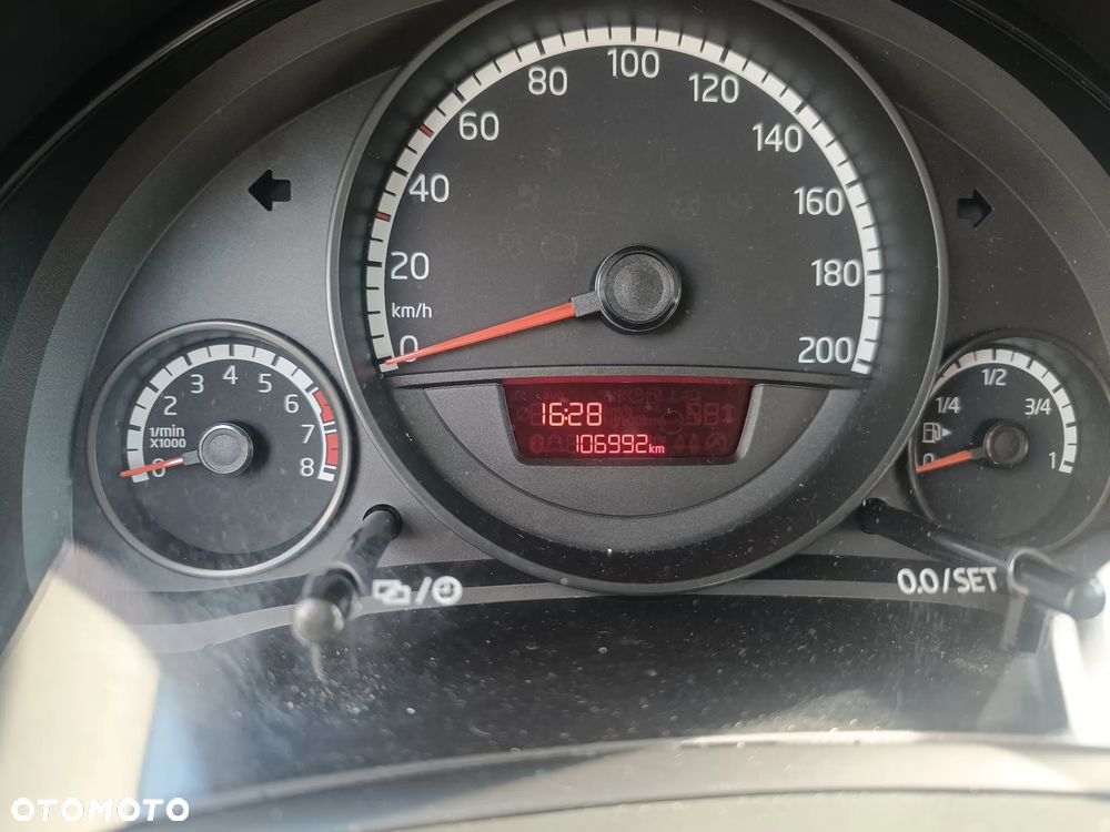 Volkswagen up! 1.0 beats - 14