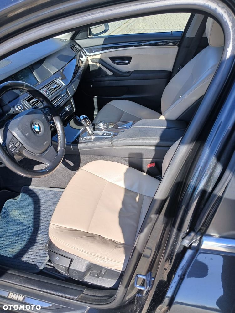 BMW Seria 5 520i - 7