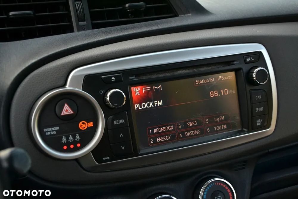 Toyota Yaris 1.33 VVT-i Executive - 27