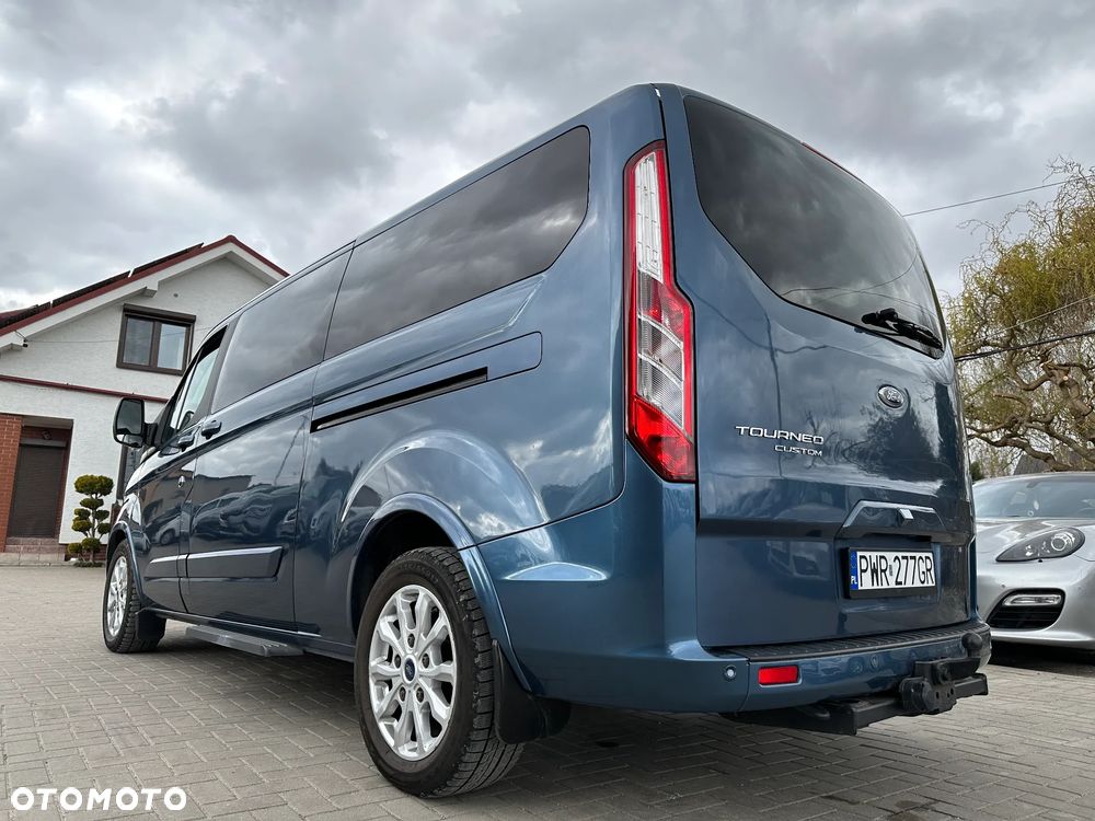Ford Tourneo Custom - 36