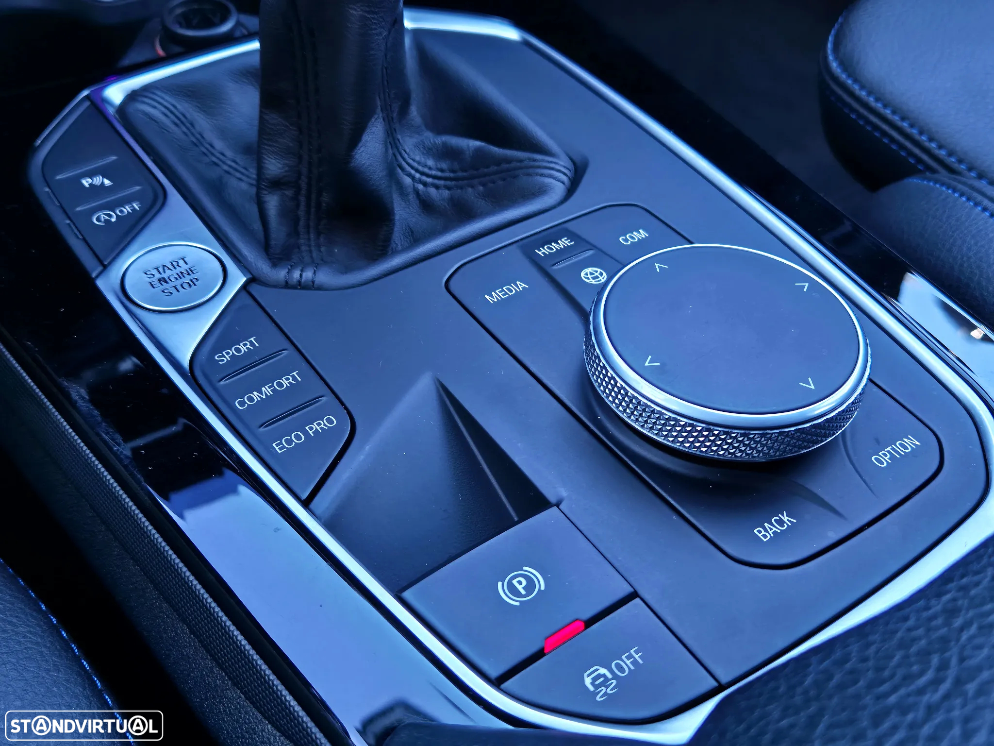 BMW 116 d Pack Desportivo M - 8