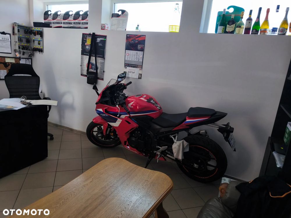 Honda CBR - 16