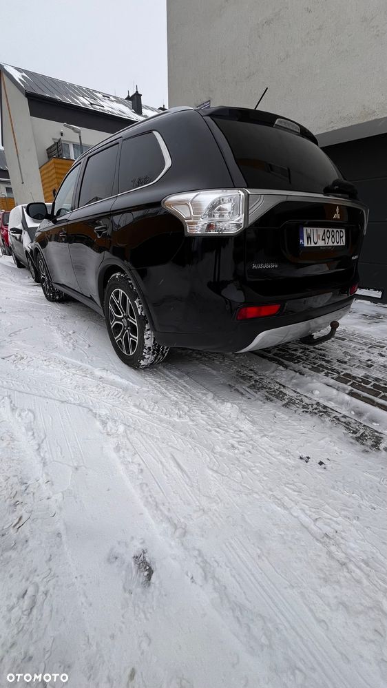 Mitsubishi Outlander 2.2 DID Intense + 4WD - 2