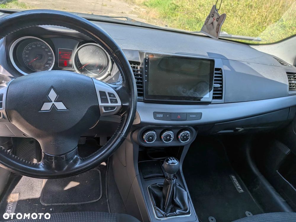 Mitsubishi Lancer 1.8 Invite - 9