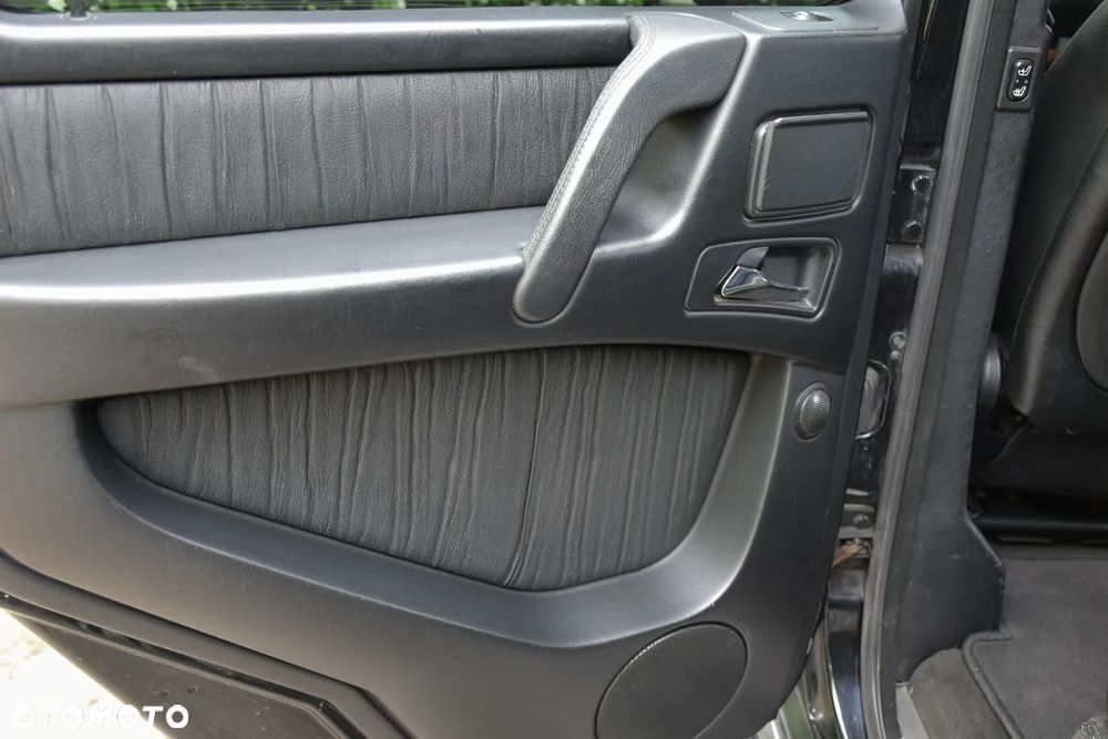Mercedes-Benz Klasa G 500 - 35