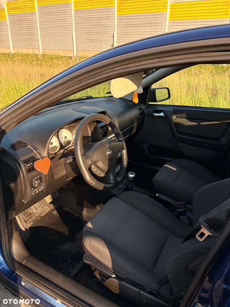Opel Astra 1.8 Sport - 9