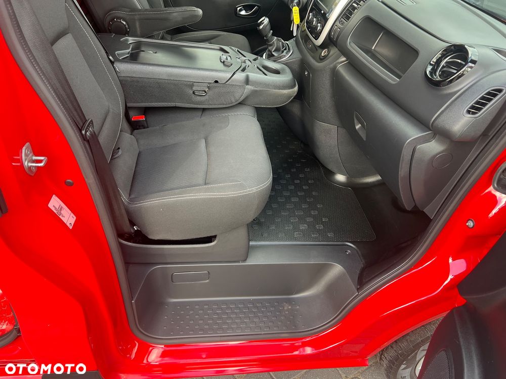 Renault Trafic - 25