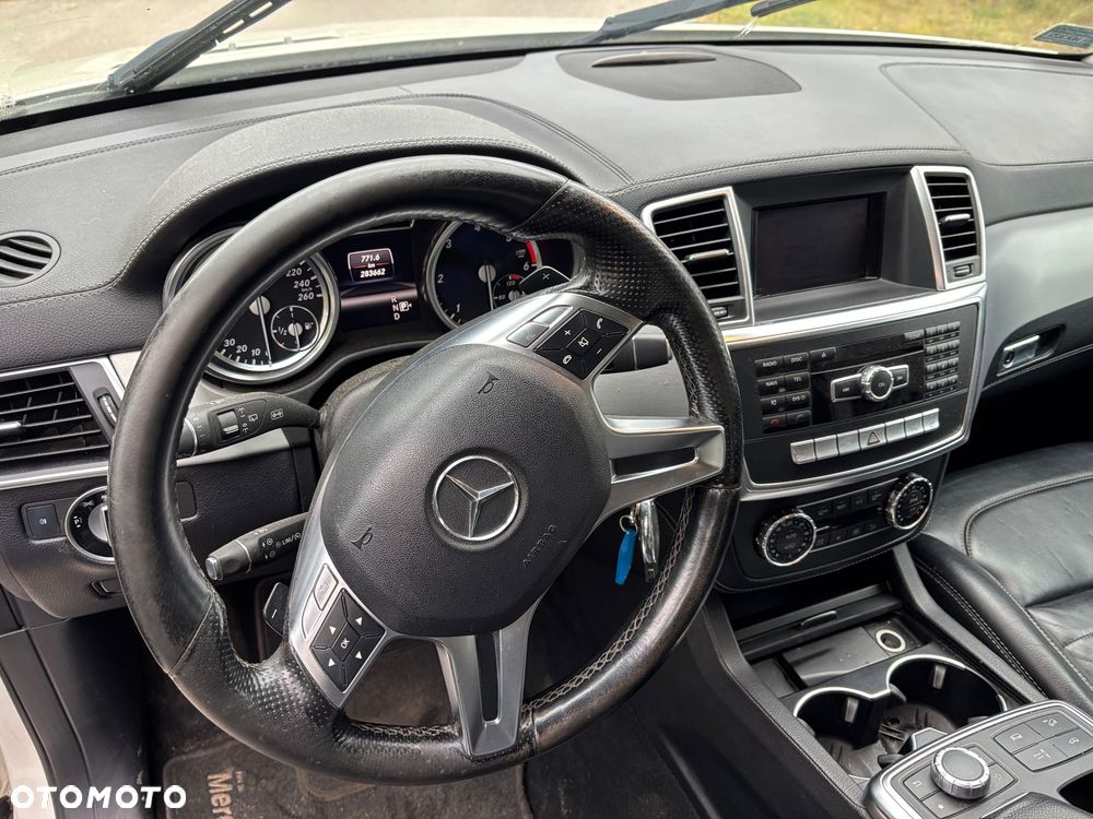 Mercedes-Benz ML 350 BlueTEC 4MATIC 7G-TRONIC Edition 1 - 25