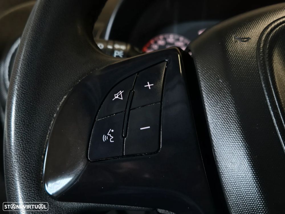 Fiat Fiorino 1.3 M-jet Adventure - 27