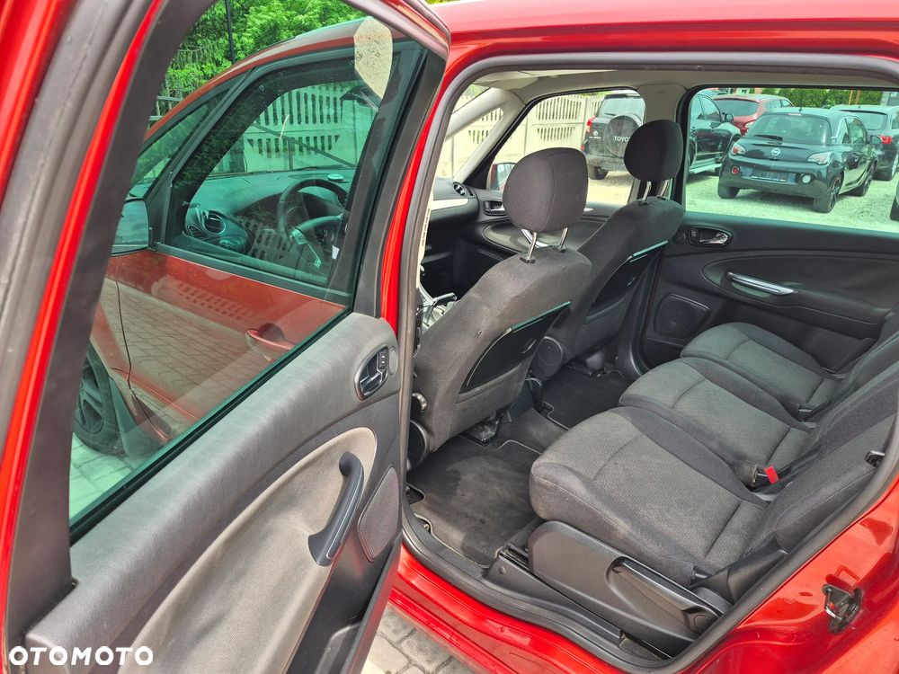 Ford Galaxy - 8