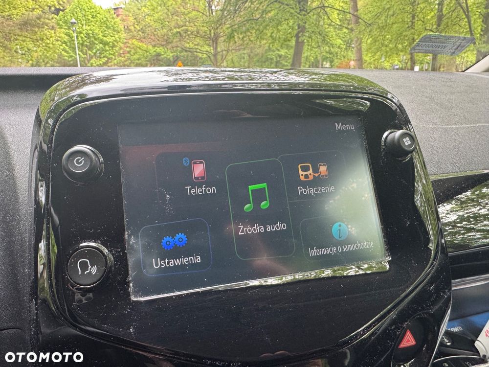 Toyota Aygo x-clusiv - 16