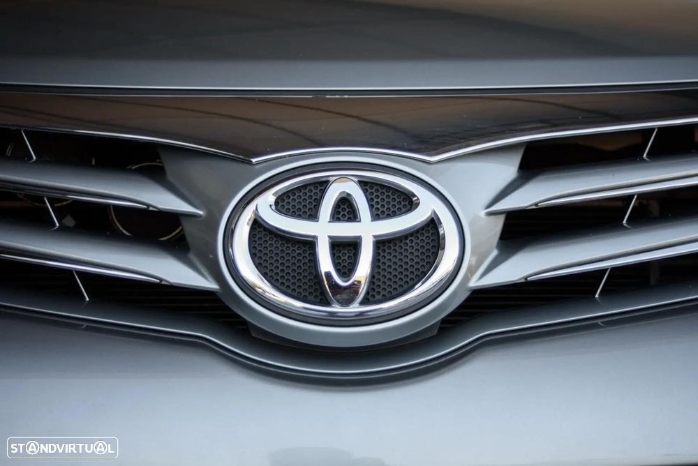 Toyota Avensis SD 2.0 D-4D Exclusive - 21