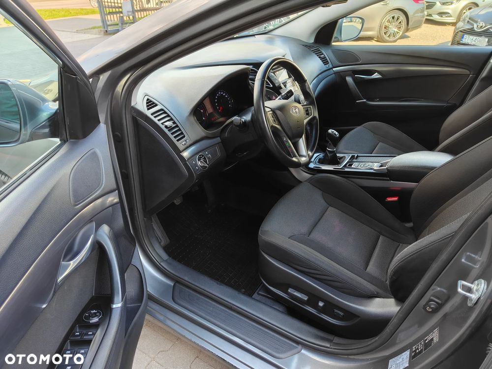 Hyundai i40 i40cw 1.7 CRDi Fifa World Cup Edition - 7