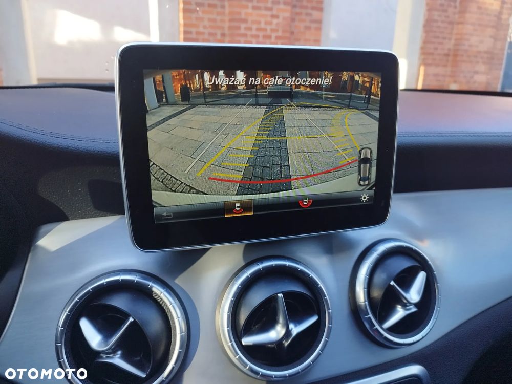 Mercedes-Benz CLA AMG 45 4Matic 7G-DCT - 15