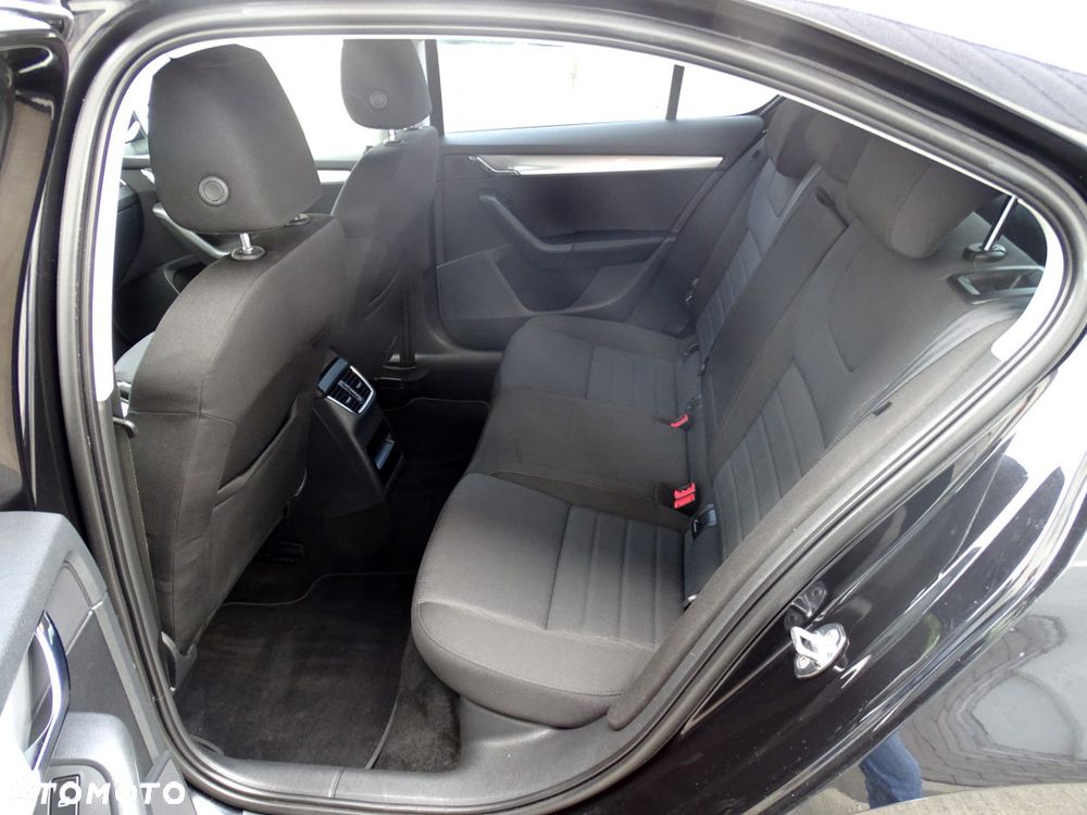 Skoda Octavia 2.0 TDI Style - 13
