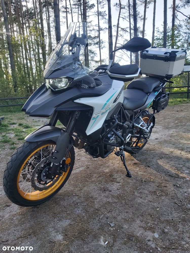 QJMOTOR SRT 550X - 2