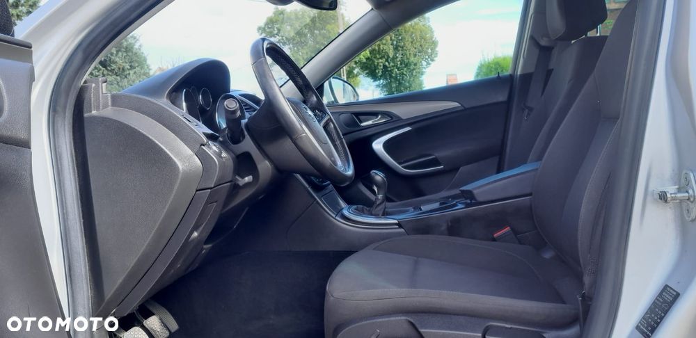 Opel Insignia - 23