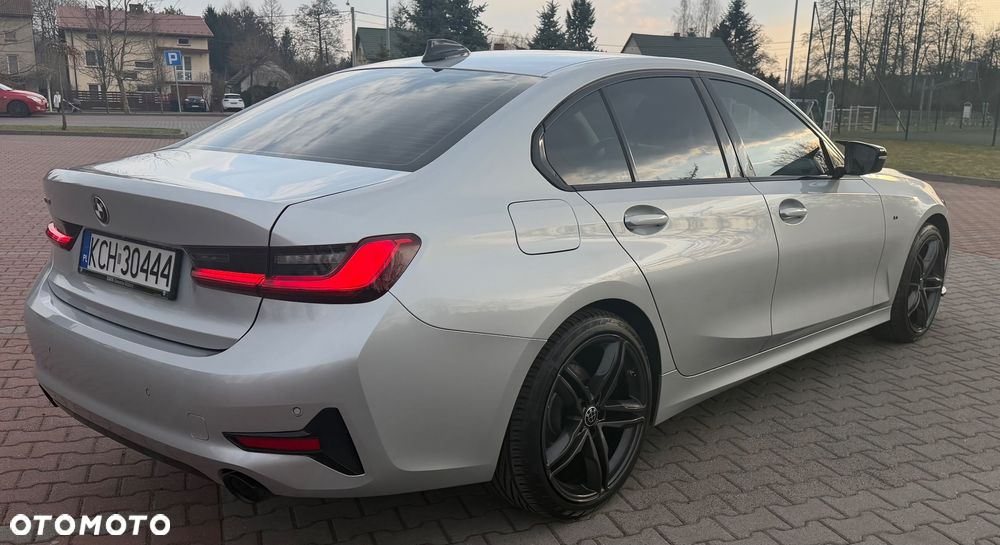 BMW Seria 3 320d xDrive mHEV sport - 2