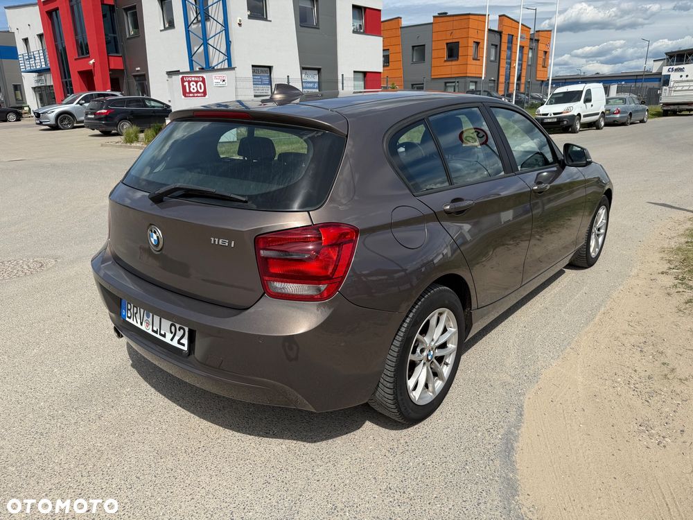 BMW Seria 1 116i Sport Line - 9
