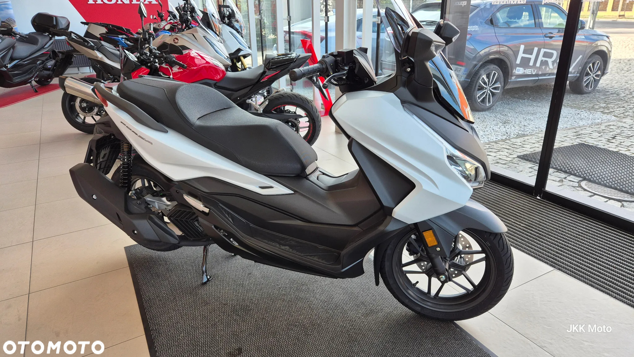 Honda NSS - 11