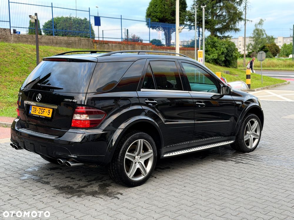 Mercedes-Benz ML 63 AMG 4Matic 7G-TRONIC - 8