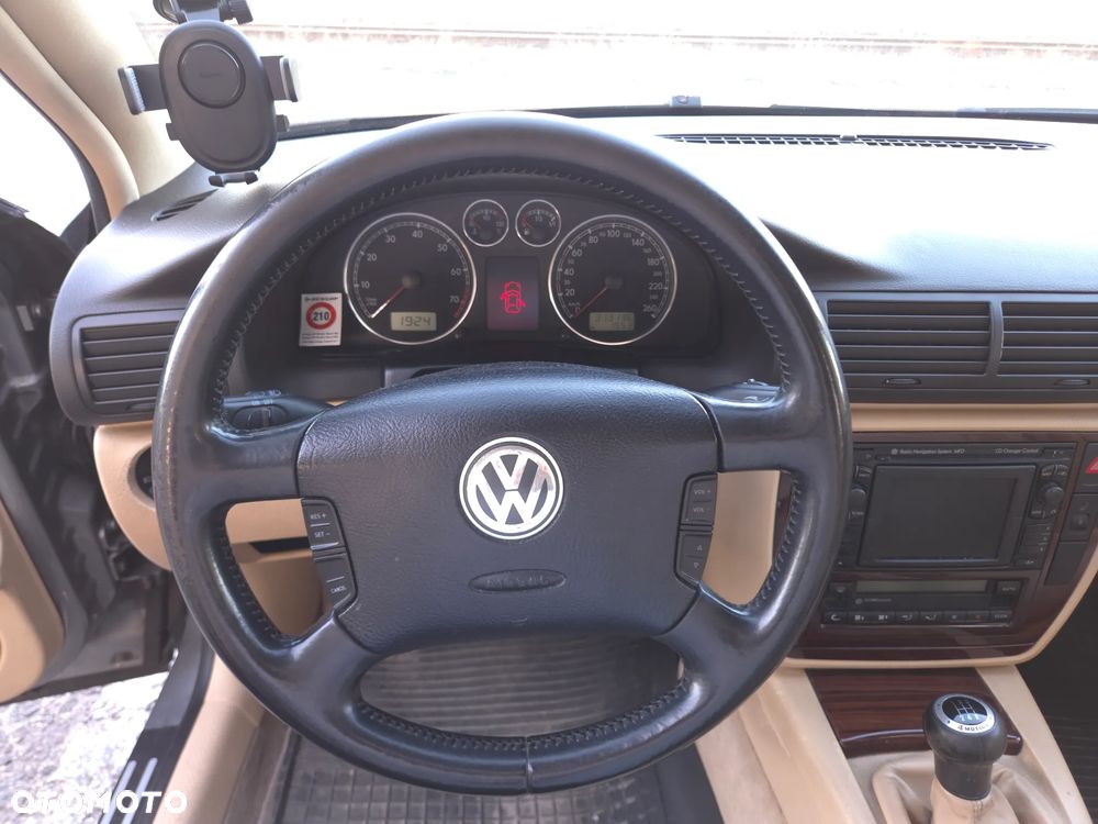 Volkswagen Passat 2.8 V6 4Mot Highline - 14