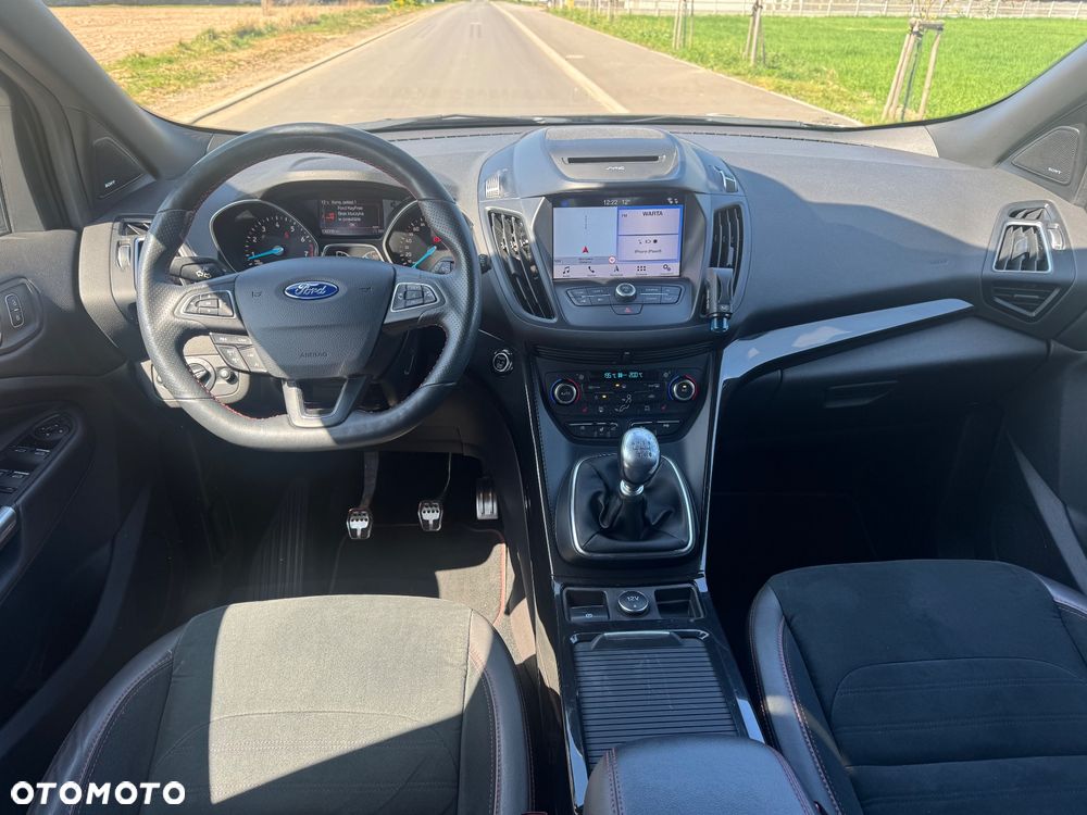 Ford Kuga 1.5 EcoBoost 2x4 ST-Line - 13