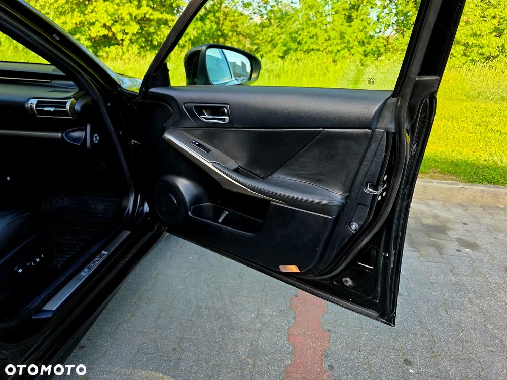 Lexus IS - 22