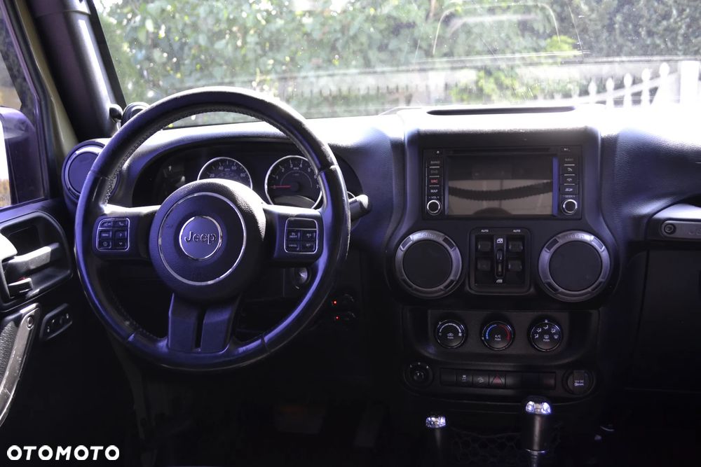 Jeep Wrangler 3.6 Unlim Sahara - 38
