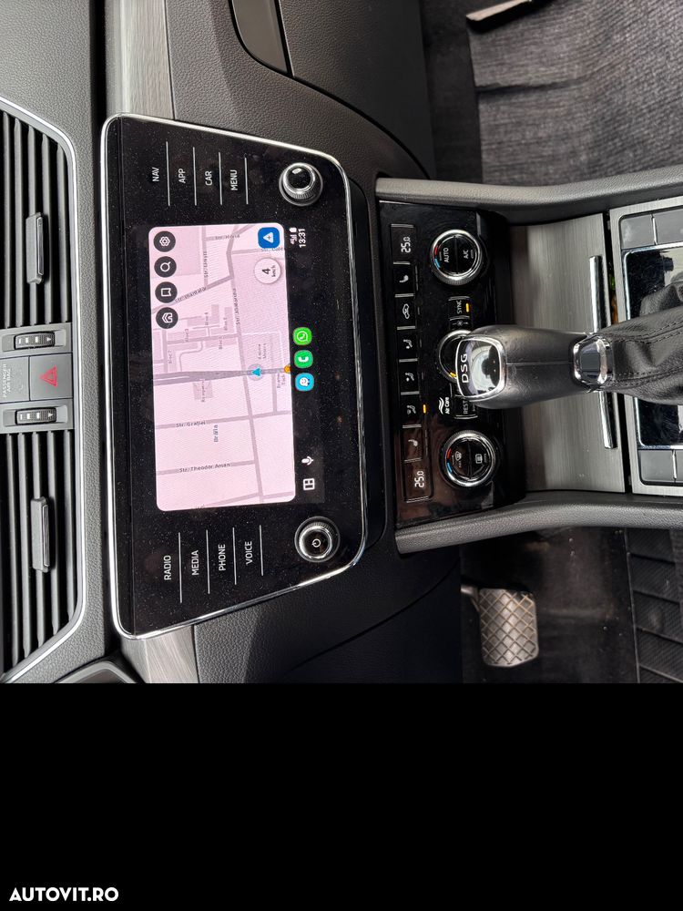 Skoda Superb Combi 2.0 TDI DSG Style - 8