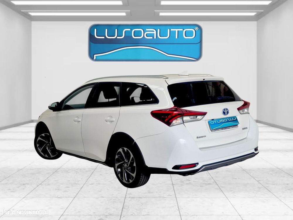 Toyota Auris Touring Sports 1.8 HSD Freestyle - 7