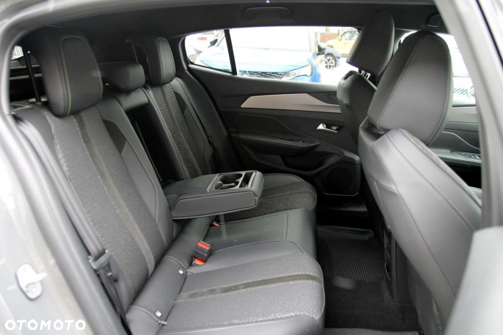 Peugeot 408 1.2 PureTech mHEV GT S&S e-DSC6 - 20