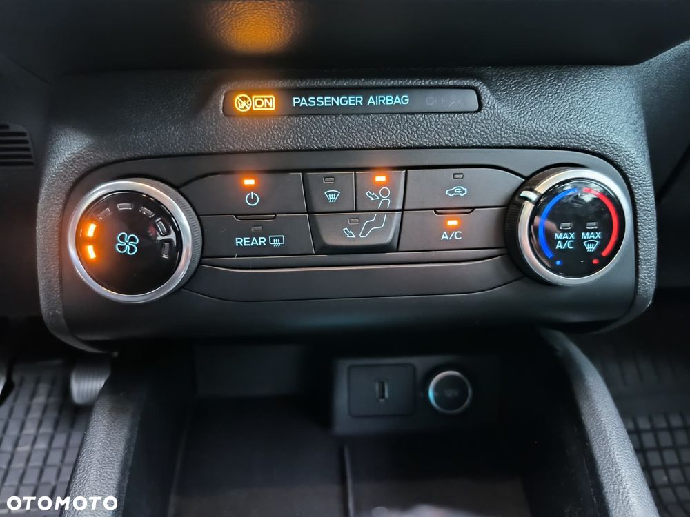 Ford Focus - 8