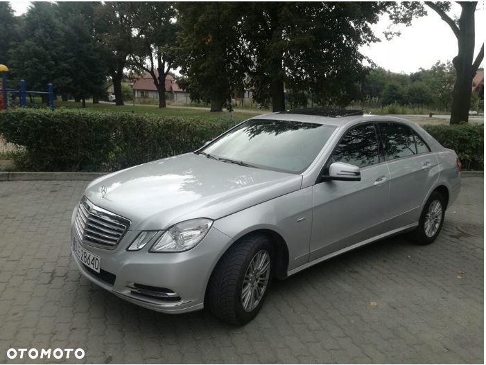 Mercedes-Benz Klasa E 200 CGI BlueEFFICIENCY Automatik Elegance - 1