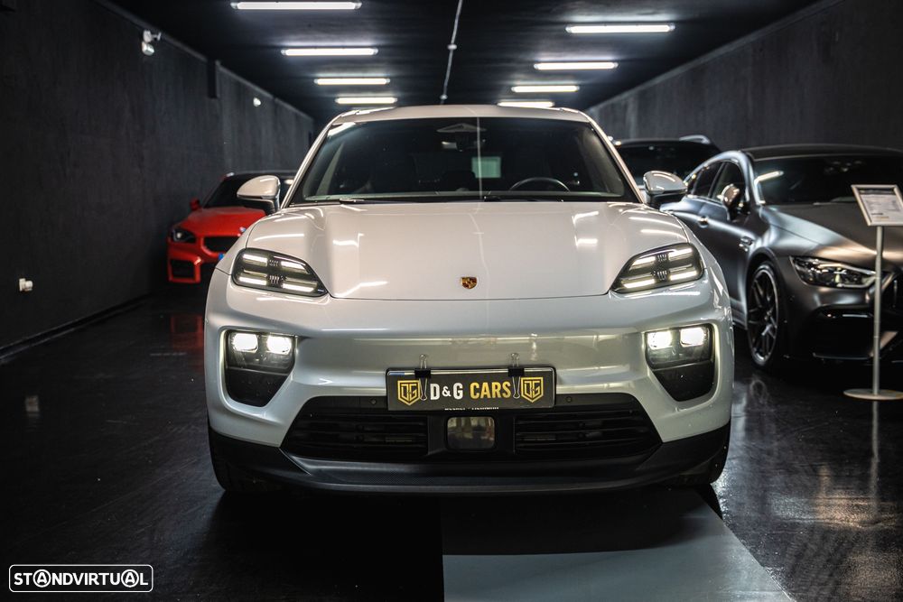 Porsche Macan Electric - 26