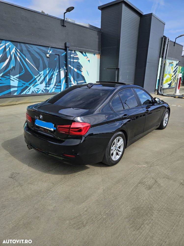 BMW Seria 3 320d Sport Line - 2