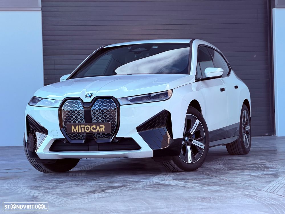 BMW iX xDrive40 - 15