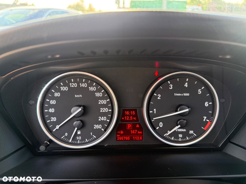 BMW Seria 5 530i - 31