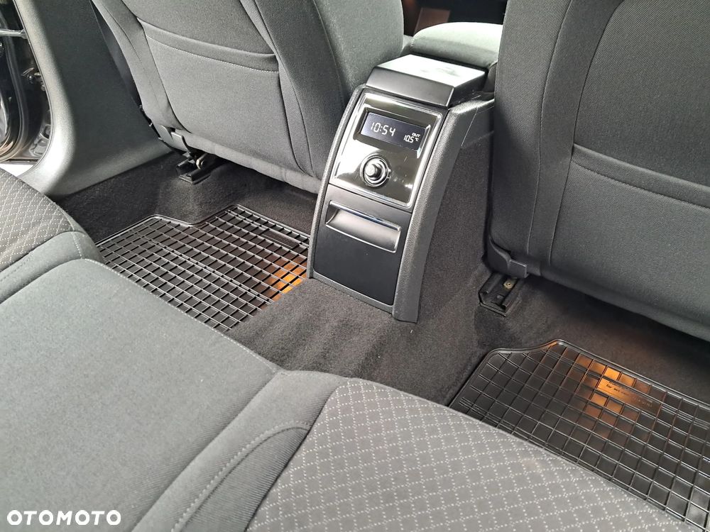 Skoda Superb 2.0 TDI DSG Comfort - 15