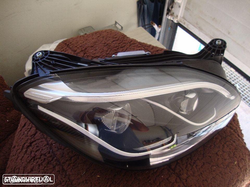 farol direito full Led Mercedes SLC W172 - 3