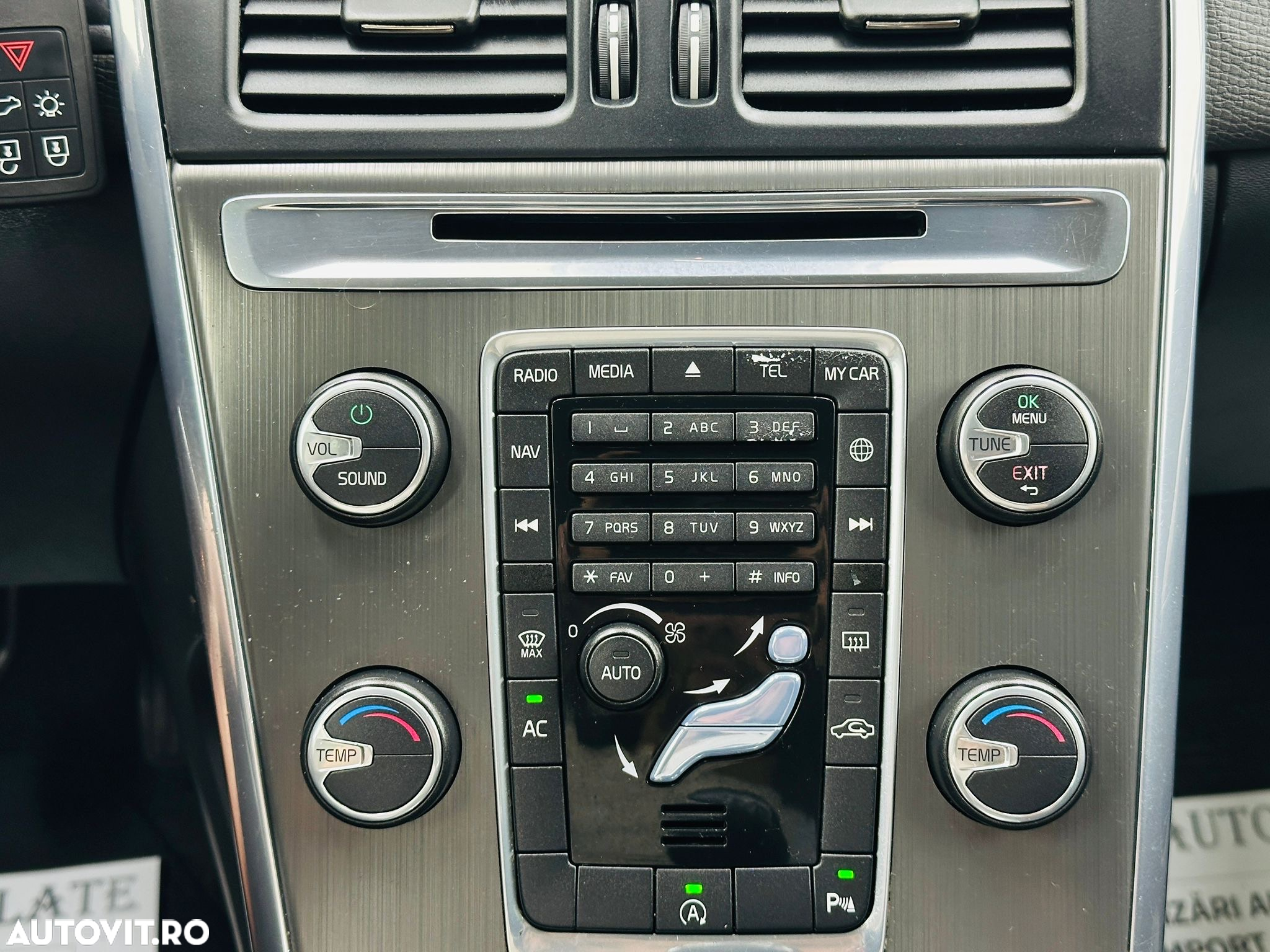 Volvo XC 60 - 30
